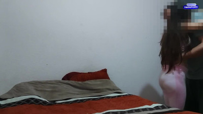 Hottest 18yo Mexicanas caseros gets creampied by a giant dick. Pure porn!