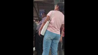 TEEN SEXY AT HOWRAH STATION