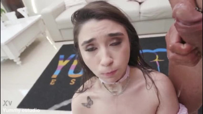 CADELA LINDA LEVANDO MIJADAS DE VÁRIOS MACHOS