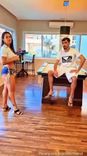 Essa Cadela Casada  é uma Puta muito  Safada