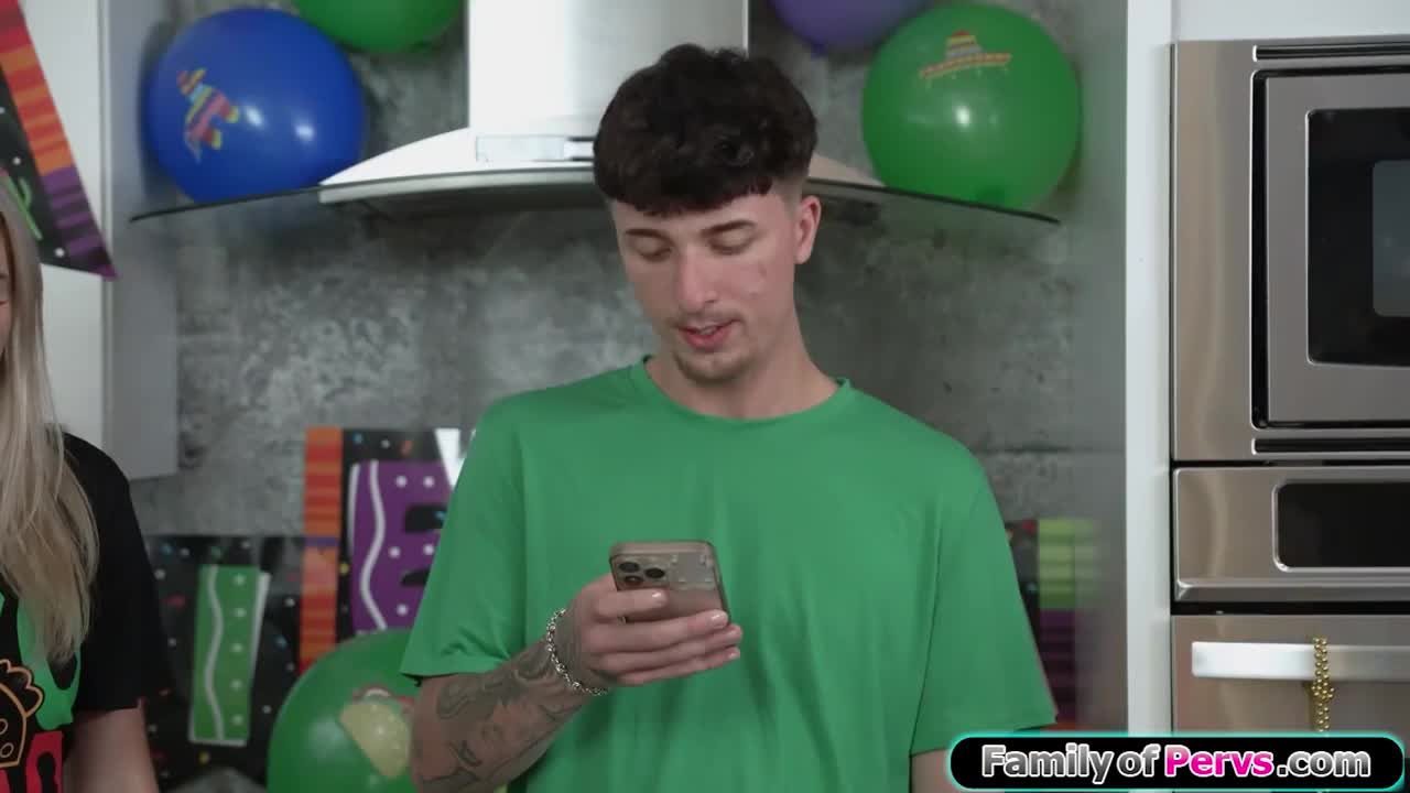Watch Stepbro is willing to help his stepsisters with his big cock Short Sex Videos - Duration: 06:11 | ePornNEW.