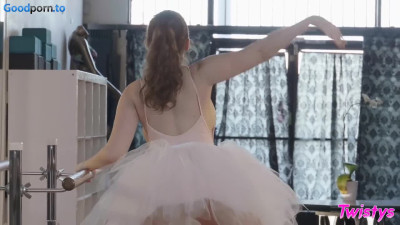 Alana Cruise Bangs A Ballerina
