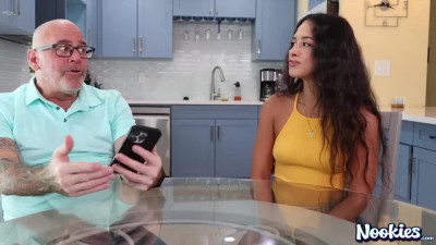 Luxe la Fox Fucks Moms Man NOOKIES