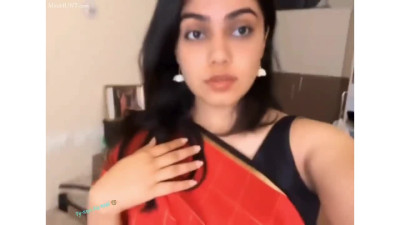 02 Cute Girl pic and Vids Leaked