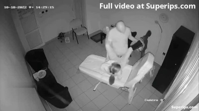 IPCAM – Young German girl gets fucked by the doctor
