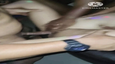 Amadora na putaria com vários