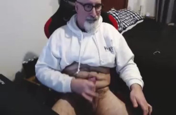 New Zealand Daddy Cums