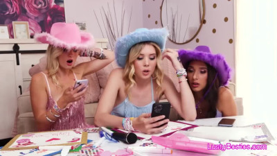 Taylor fans fucking for free concert tickets