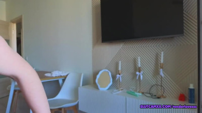 Naked hairdresser service