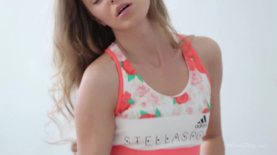 Mary Kalisy Gets Naked & Masturbates