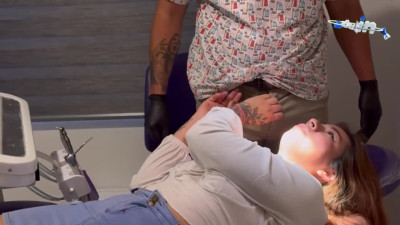 HOT LATINA DENTISTA OFFERS CREAMPIE TO PATIENT - AMAZING XXX!