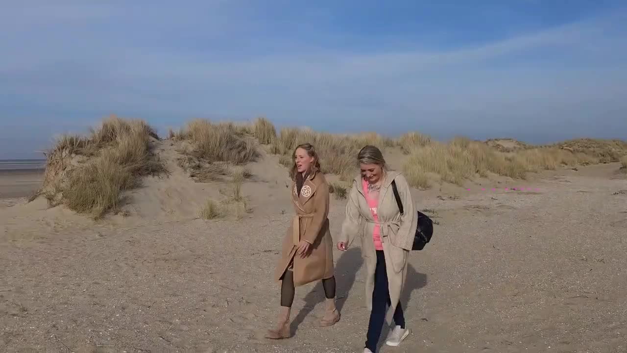 Watch Haileys spetternatte terugkomst _ Sexfilm _ Meiden van Holland Short Sex Videos - Duration: 26:48 | ePornNEW.
