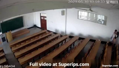 IPCAM – Korean teen couple fucks in the classroom