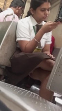 SEXY GIRL UPSKIRT IN TRAIN