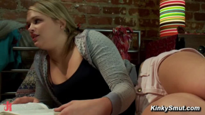 Hot blondes lesbians Tegan Summer and Heather Starlett fuck machine