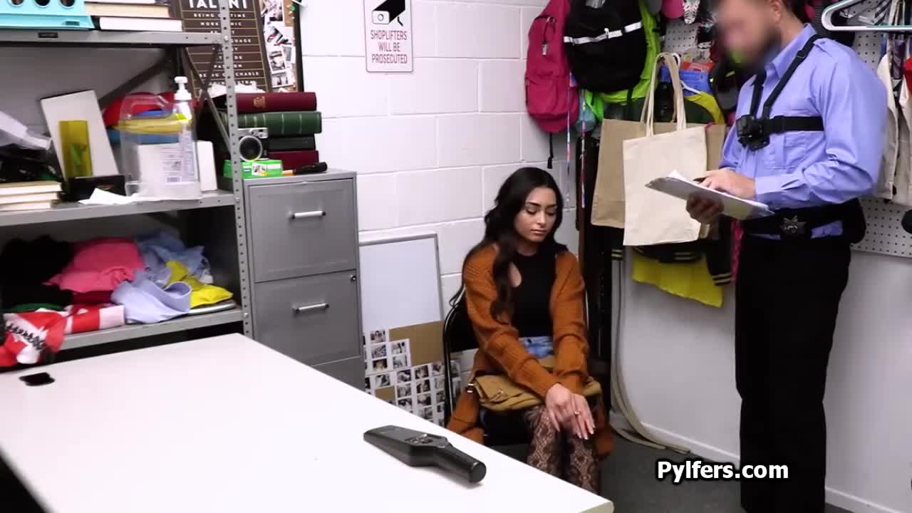Watch Broke Latina busted for stealing food but the mall cop gave her a chance Short Sex Videos - Duration: 06:00 | ePornNEW.