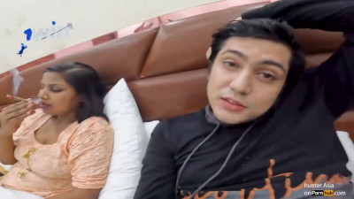 mummy Bhabhi ji ki Chut ki Pyaas Bhujha di Hotel Mein - XXX!