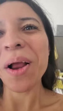 Daniela Duran onlyfans livestream show cooking naked at home