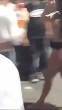 mulheres ficam peladas brigando no carnaval
