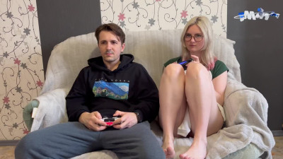 We played console, I got pounded and loved it! Super hot, gonzo porn.