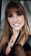 Sandr@ cumtribute