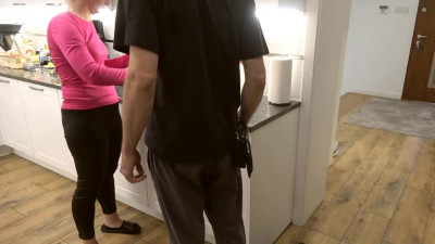 Blonde MILF Gives Pizza Delivery Guy a Blowjob for Cumshot on Pizza