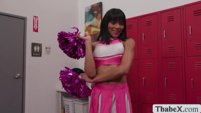 Ebony TS sucking her crush big dick to motivate