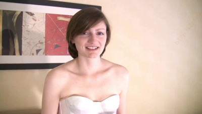 stunning housewife wants to try porn and gets satisfied