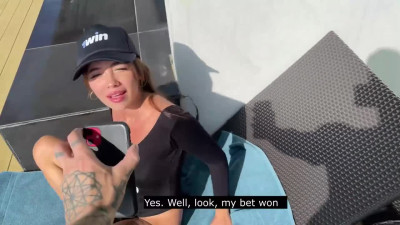 Swimming pool hookup with strangers - Vallery Ray - 60 fps porno HD!